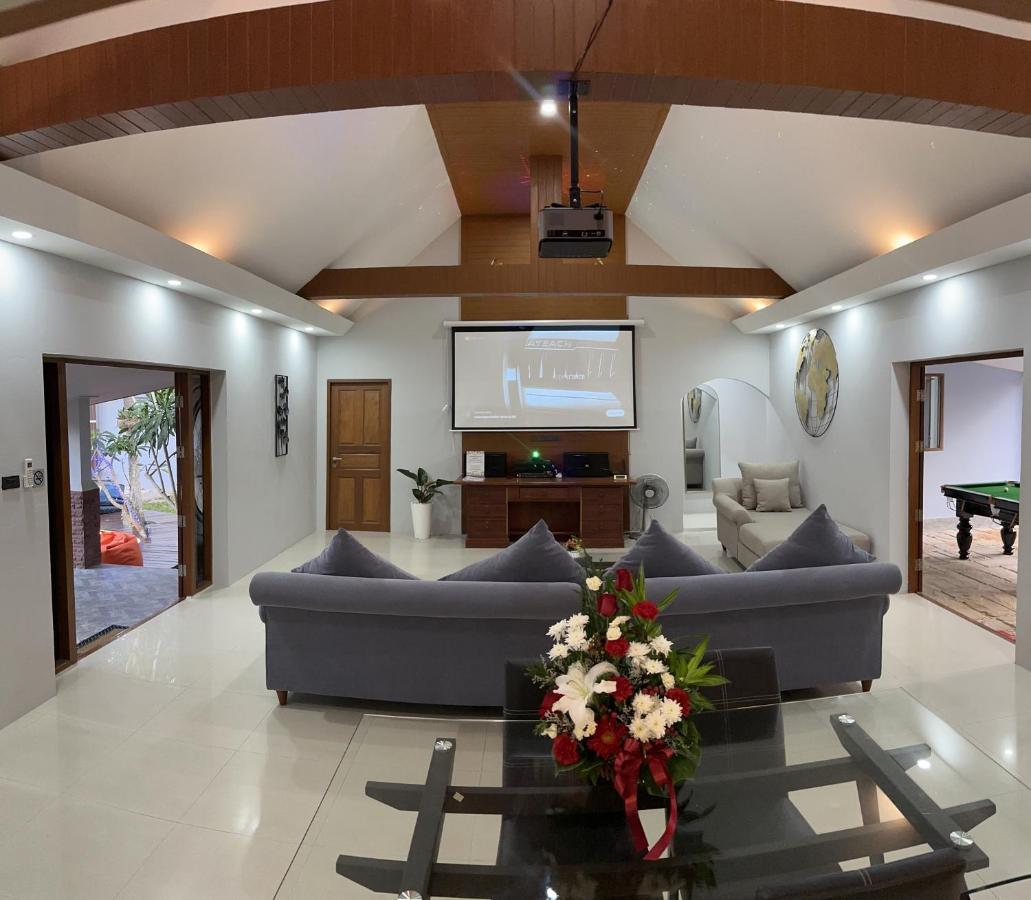 Pool Villas By Honey - Luxury Family Resort-8 Km From Beach & Nightlife Nong Prue 외부 사진
